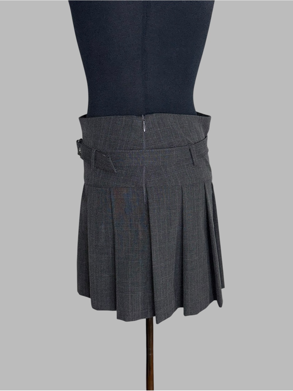 Zara Classic Pleated Mini skort in Charcoal Gray - Picture 5 of 14